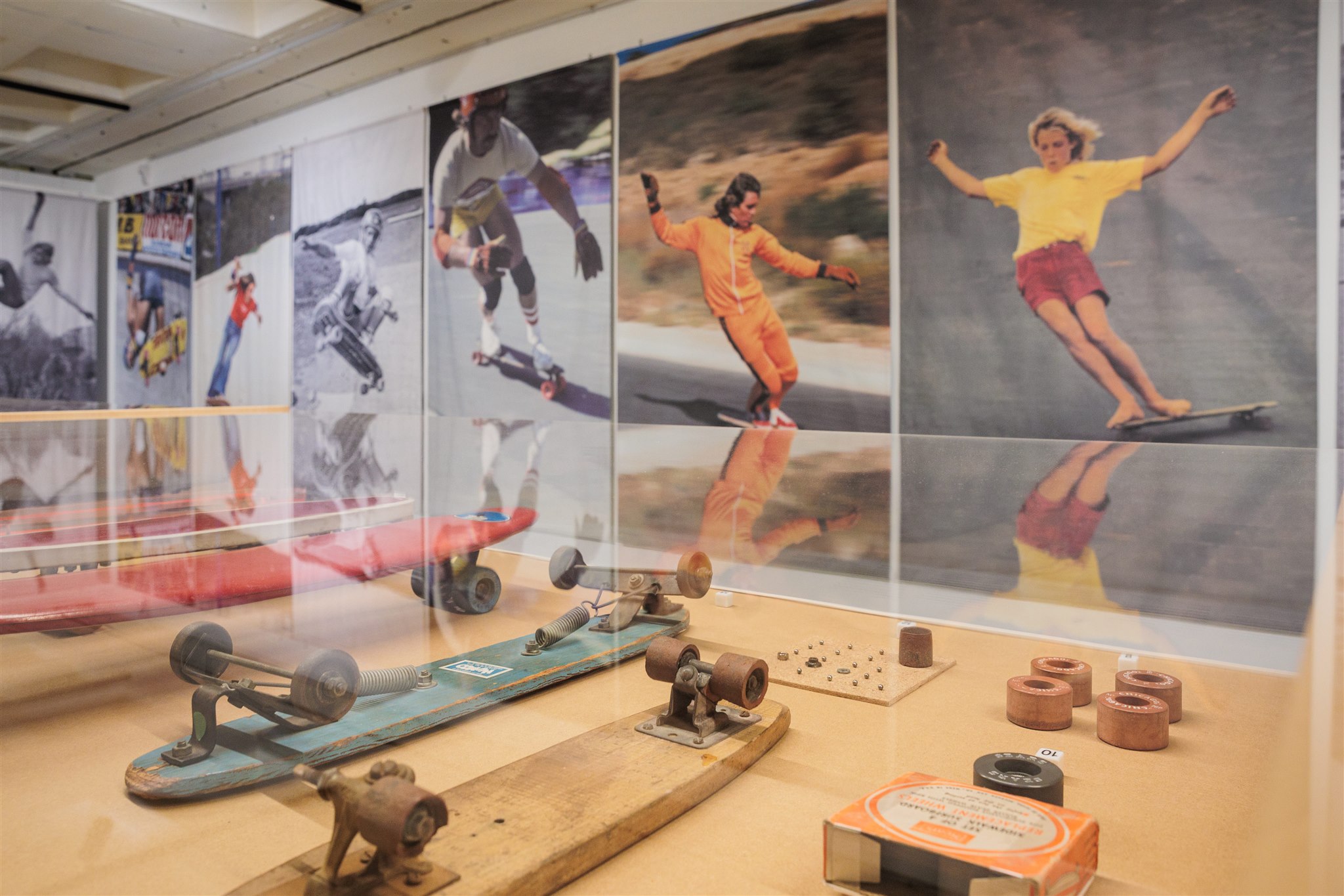 Skateboard - Teo, All about touring exhibitions