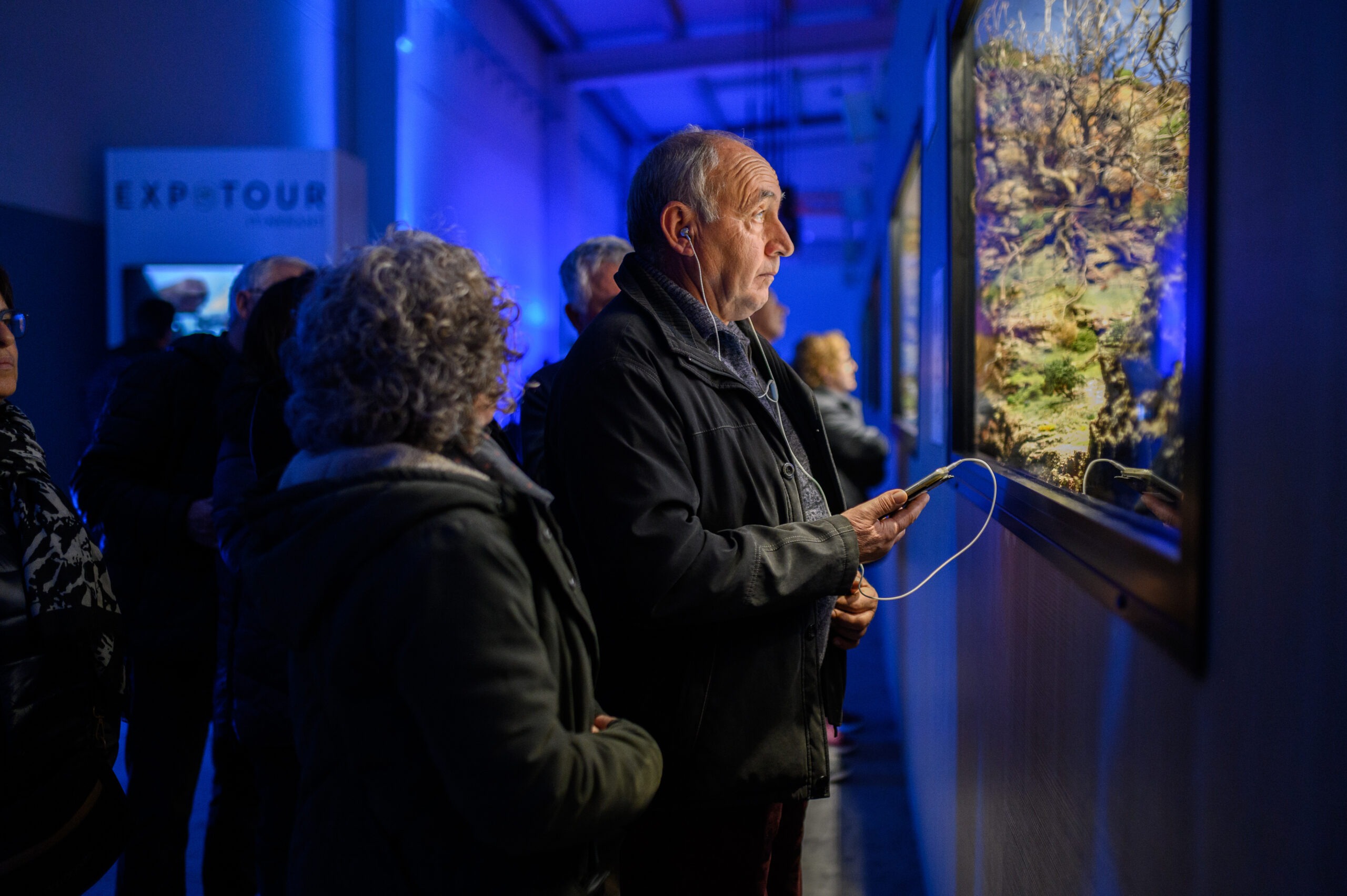 WINDOWS TO INFINITY - Teo, All about touring exhibitions