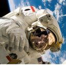 astronaut-11080_1920.jpg